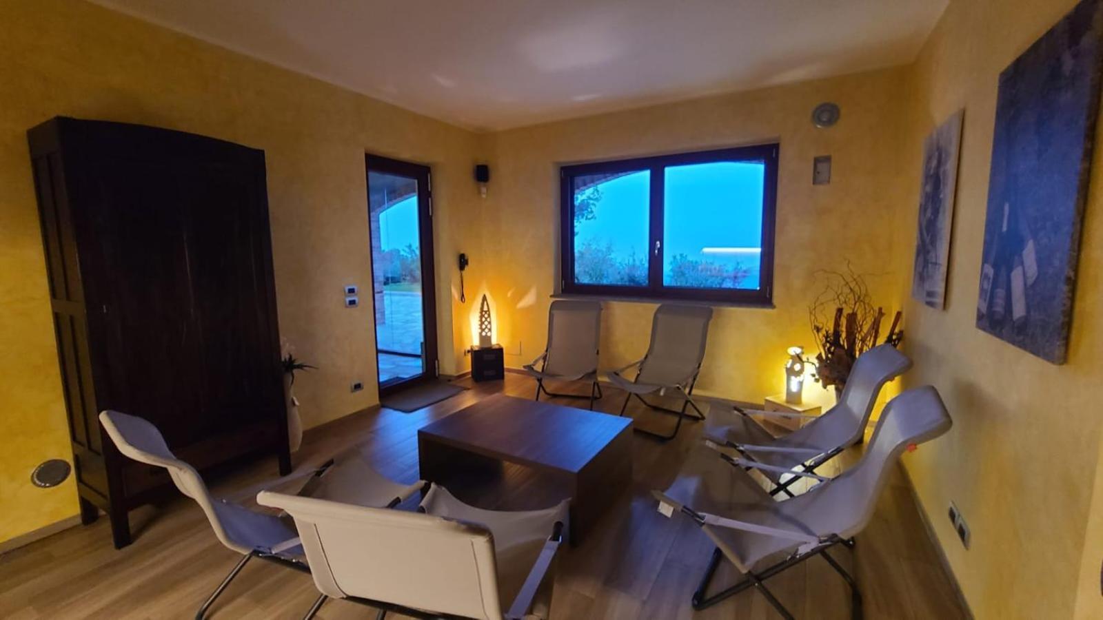 Casa Castella - Adults Only - Langhe Villa Diano dʼAlba Eksteriør bilde