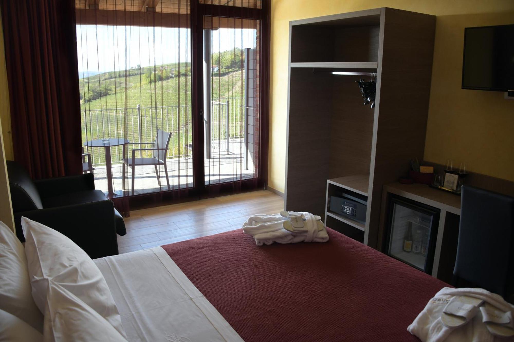 Casa Castella - Adults Only - Langhe Villa Diano dʼAlba Eksteriør bilde